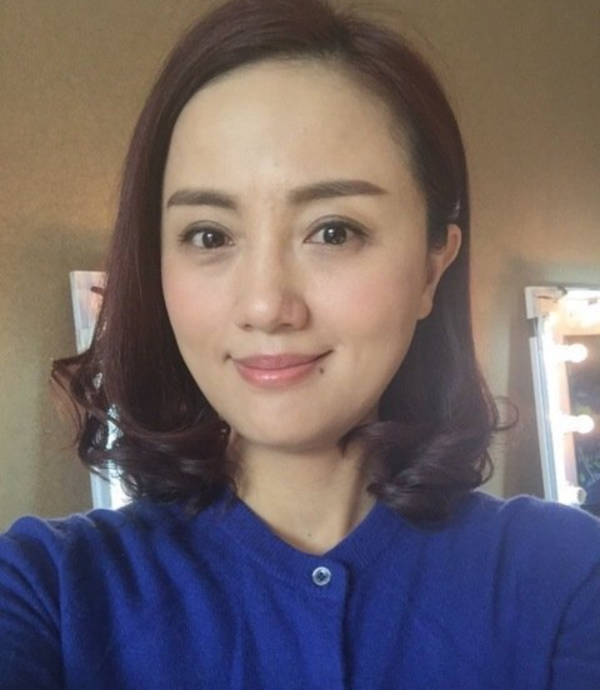 亚投金融 朱媛媛一家3口海量生活照曝光，细节太催泪，知情人曝其女儿情况