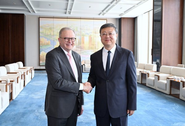 典丰投资 习近平会见亚美尼亚总理帕什尼扬